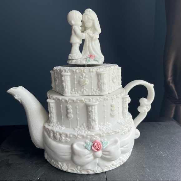 Porcelain Wedding Cake Teapot with music box